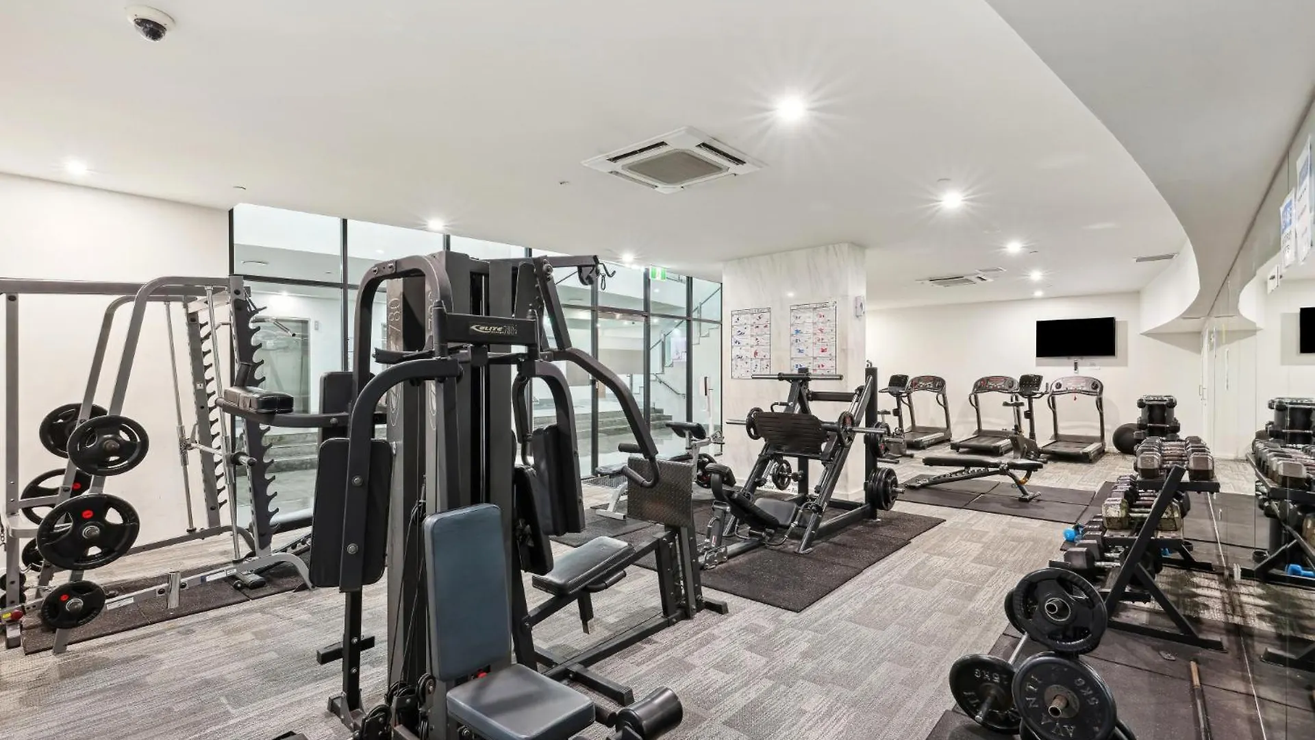 Ocean View 3-Bed With Gym, Pool, Sauna & Parking Gold Coast Australia